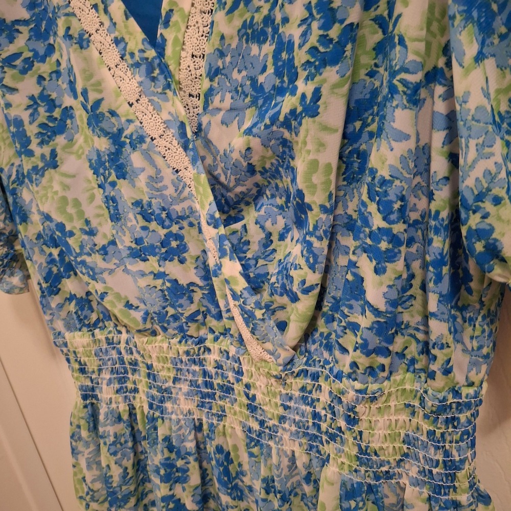 TAYLOR Women's Floral‎ Dress Blue Green Short Sleeve Smocked Waist Tiered Sz 16 - Picture 4 of 12